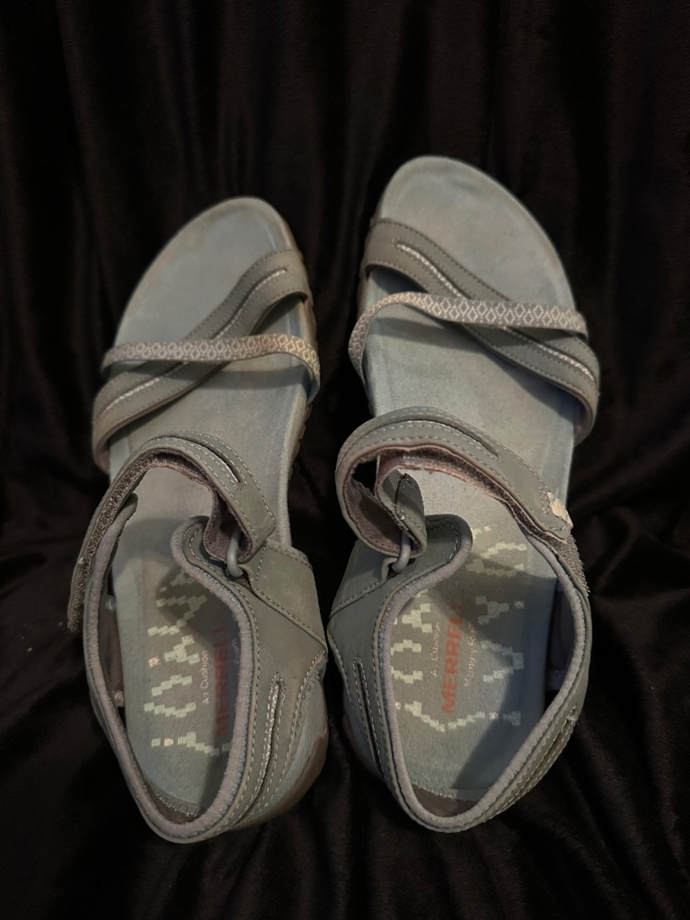 Merrell WATERPROOF hiking sandal - Women's size 9